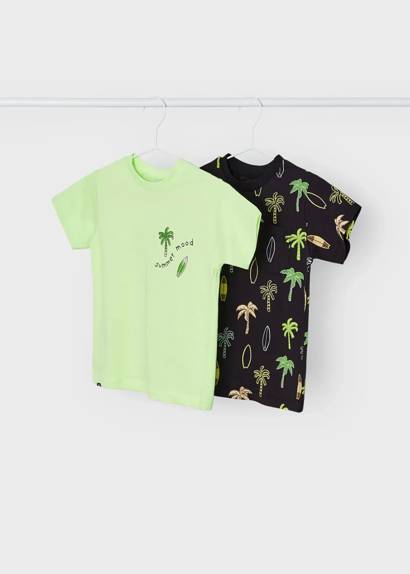 [3018] Camiseta Verde/ Negro Palmas (2)